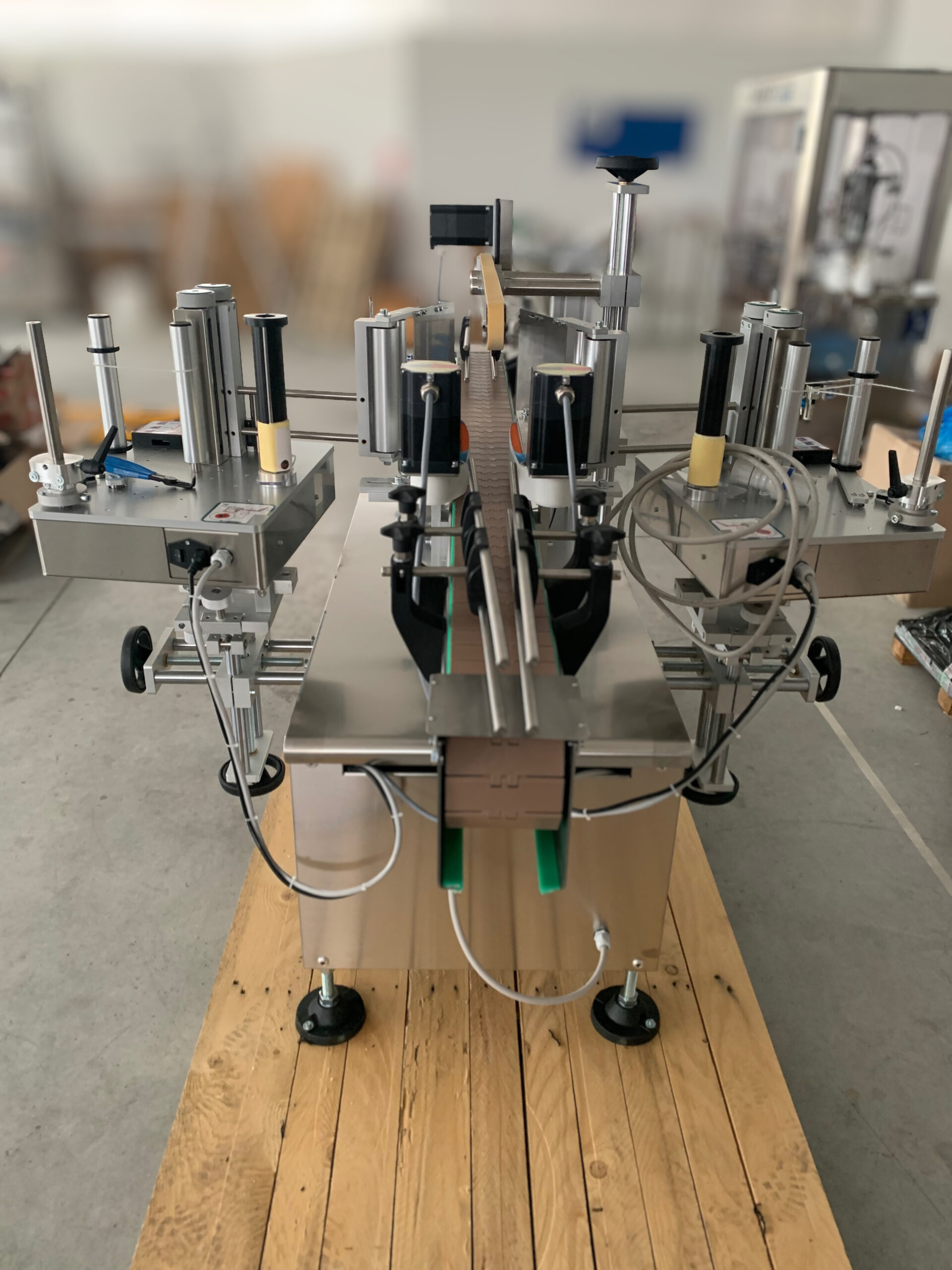 labelling-machine-front-back-new-3