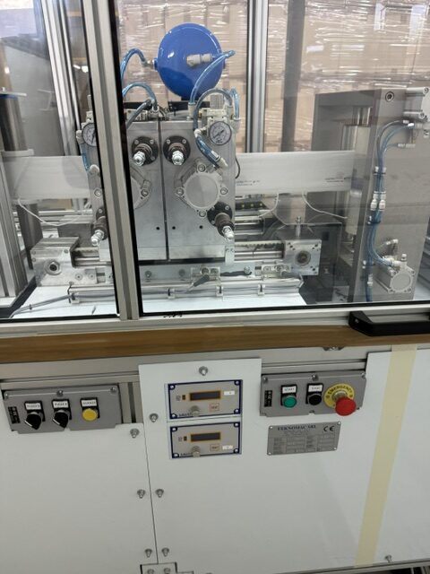 face-mask-machine-used-13