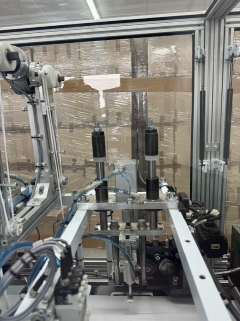 face-mask-machine-used-16