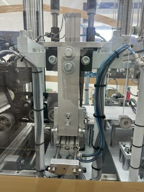 face-mask-machine-used-17