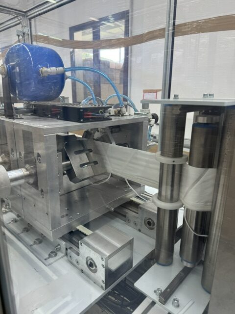 face-mask-machine-used-21